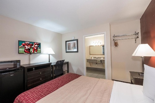 Red Roof Inn Mobile - Midtown image 23