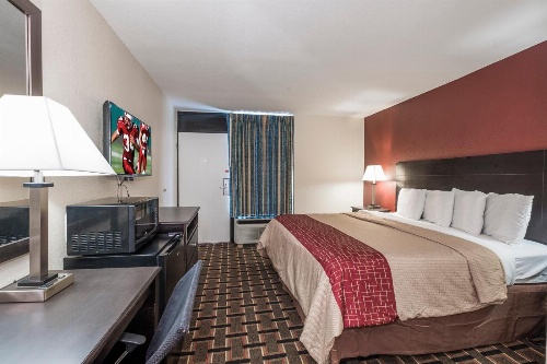 Red Roof Inn Mobile - Midtown image 4